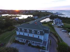 Payne's Harbor View Inn