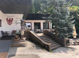蒂罗尔酒店