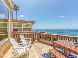 Ocean Beach Cliffs Sanctuary，位于圣地亚哥的度假短租房