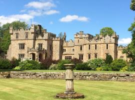 Otterburn Castle，位于泰恩河畔纽卡斯尔的酒店