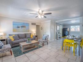 Beautiful Home at Botanical Gardens (#6)，位于圣安东尼奥的公寓