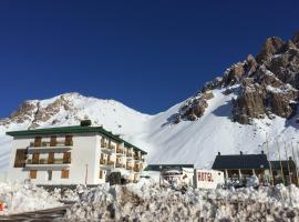 Ayelen Hotel de Montana