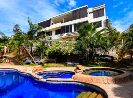 ME Hotel & Villas - Montañita Estates
