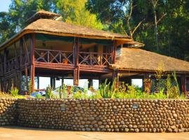 Davinci Gorilla Lodge