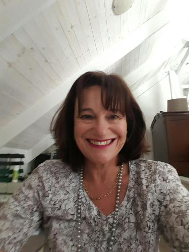 Helena Pharo
