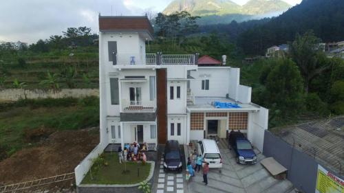 Villa degan view G. Arjuno & G.Panderman